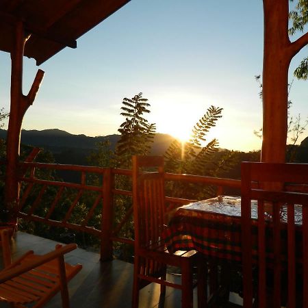 Sunlit Cottage เอลลา ภายนอก รูปภาพ