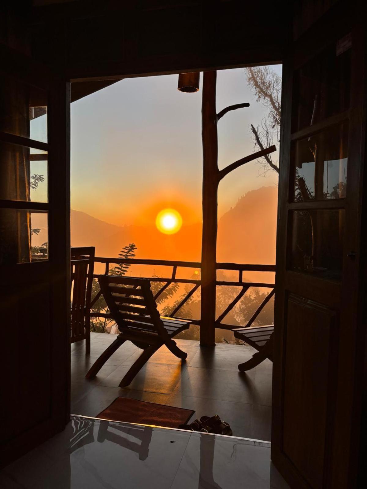 Sunlit Cottage เอลลา ภายนอก รูปภาพ